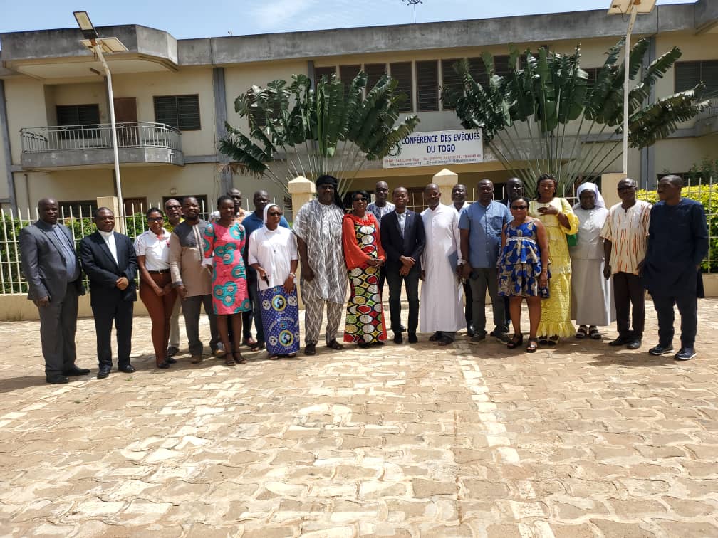 Read more about the article Caritas Africa forme 18 délégués des Caritas nationales d’Afrique Subsaharienne sur la Sauvegarde à Lomé.